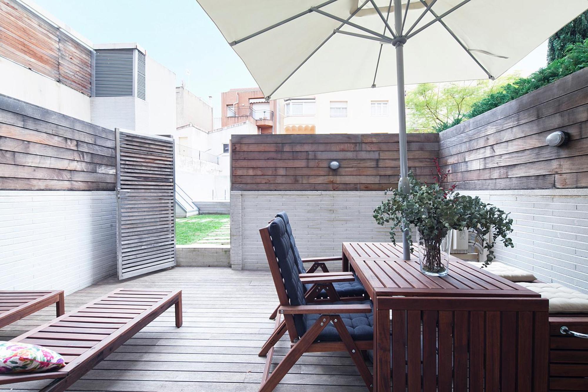 My Space Emirates - Splendid Apartment With Terrace And Pool Near Park Gueell Barcelona Exterior foto