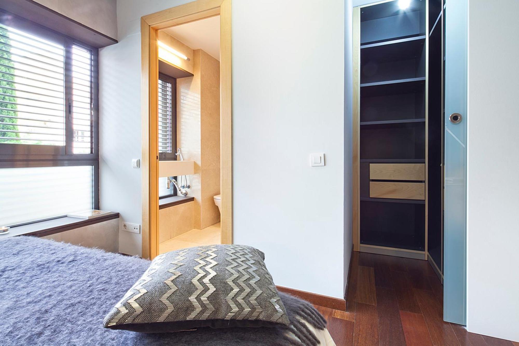 My Space Emirates - Splendid Apartment With Terrace And Pool Near Park Gueell Barcelona Exterior foto