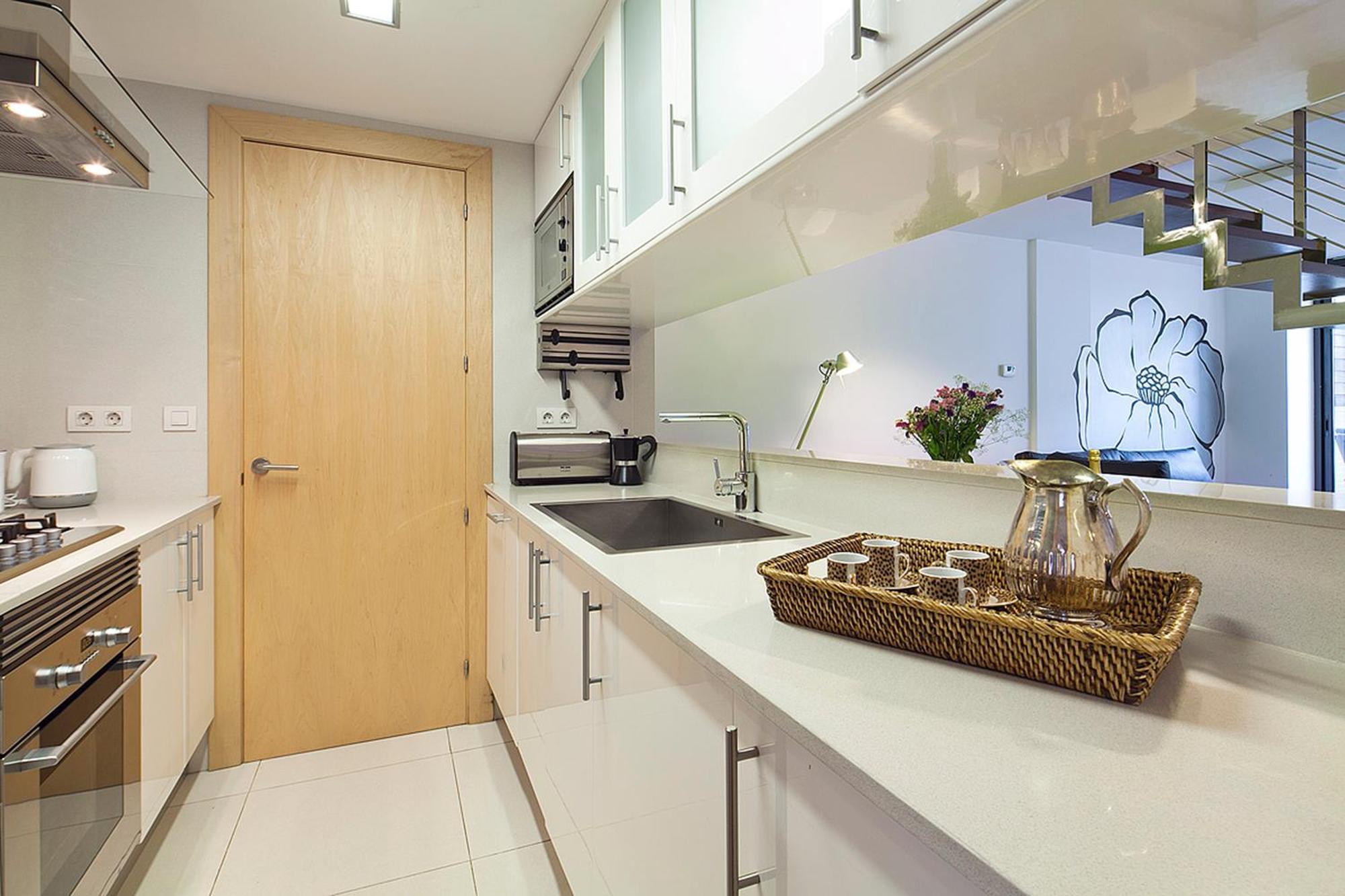 My Space Emirates - Splendid Apartment With Terrace And Pool Near Park Gueell Barcelona Exterior foto